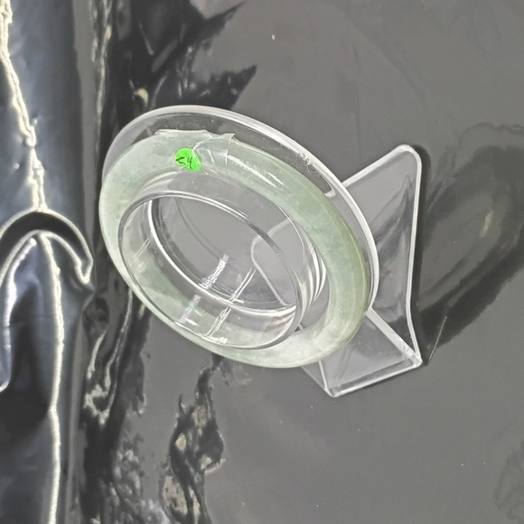 Jadeite Bangle - Picture 3 of 6
